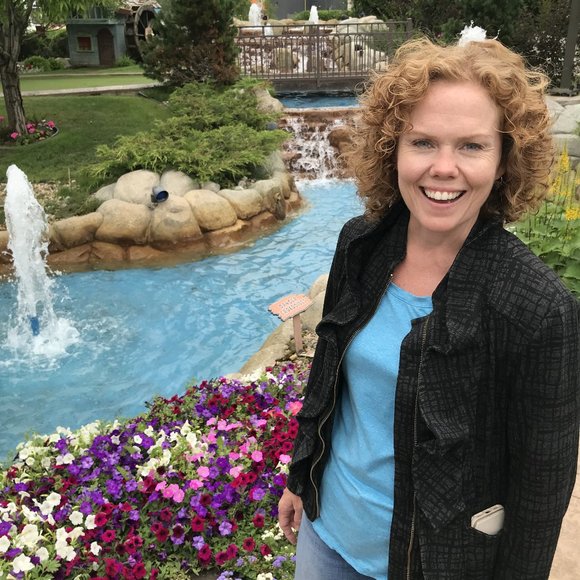 Meet your Posher, Jennifer - Picture 1 of 1